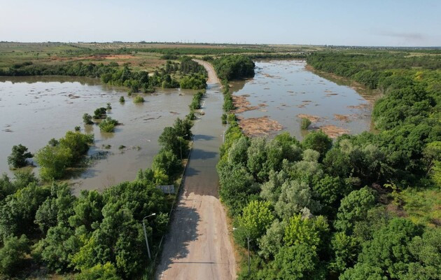 Вода в Херсоні відступає: з’явилися свіжі супутникові знімки