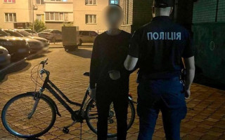 На Київщині велосипедист збив на переході 6-річного хлопчика та втік