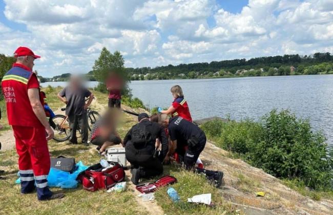 Трагедія на Київщині:  хлопчик потонув, намагаючись перепливти річку