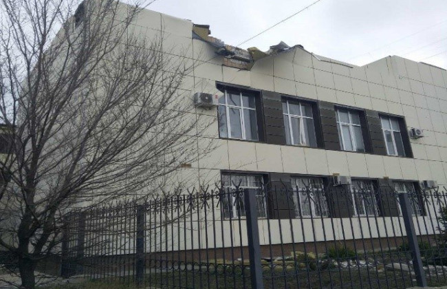 Работники аппаратов прифронтовых судов пока не получают обещанные надбавки: названа причина