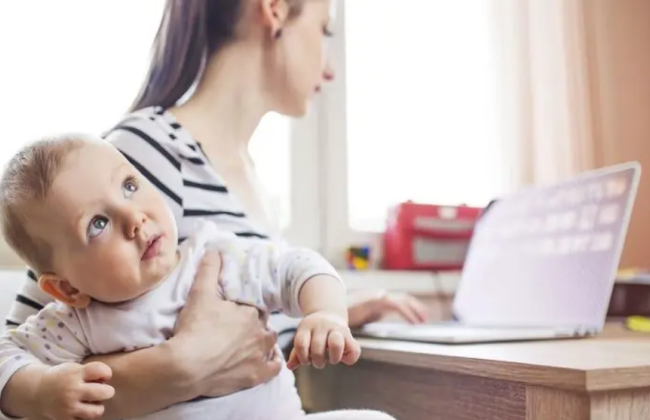 Як зараховується до стажу час відпустки для догляду за дитиною: роз’яснення