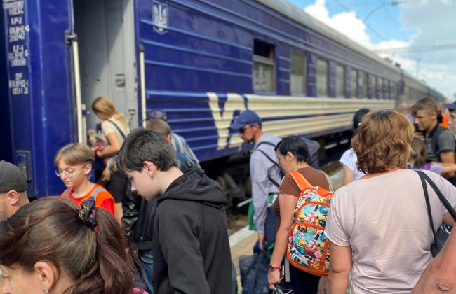 Евакуація із зон підтоплення через теракт на Каховській ГЕС є безкоштовною: що відомо