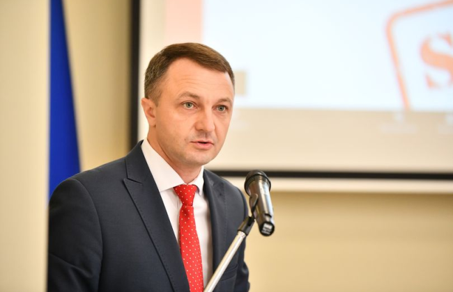 Початкові сторінки українських сайтів повинні бути державною мовою, — омбудсмен