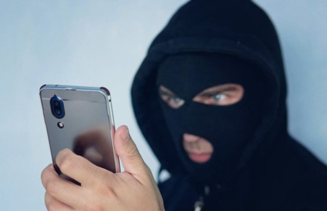 Мошенники звонят из «благотворительного фонда»: украинцев предупреждают о новых методах обмана