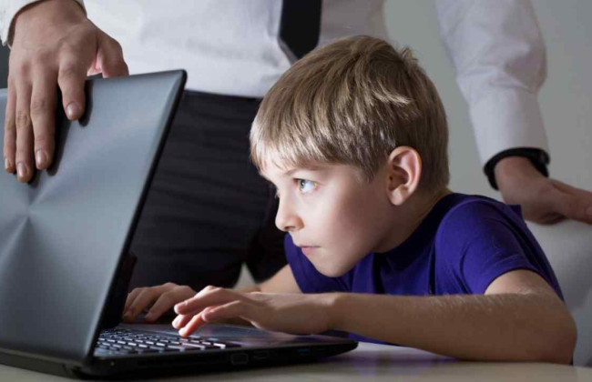 Минкульт больше не будет защищать несовершеннолетних от негативного влияния информации – решение правительства