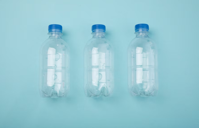 В Киеве призывают установить в метро автоматы для сбора пластика, а тару обменивать на билет