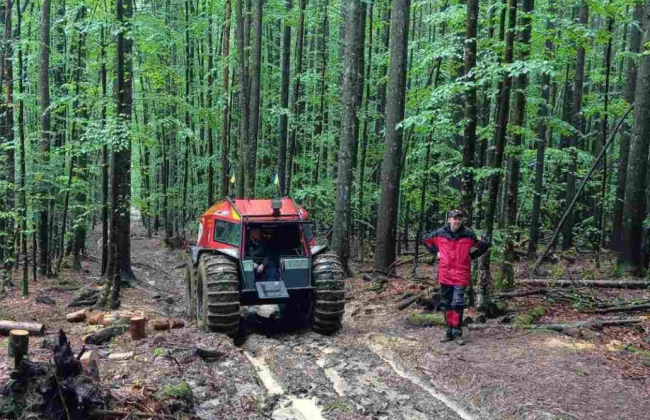 На Прикарпатті надали допомогу туристу із Києва, який, попри всі застереження рятувальників, у складі групи вирушив у гори