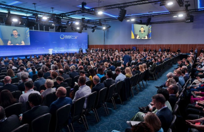 Володимир Зеленський заявив на форумі у Лондоні про гарантування рівних і законних умов для кожного підприємця, але у Мінекономіки поки не чують