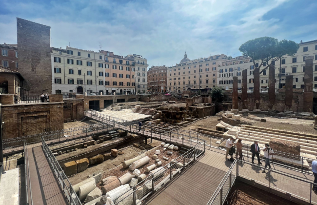 У Римі відкрили для туристів площу, де був убитий Юлій Цезар