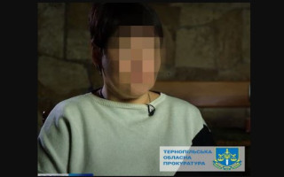 Кримчанка готує сухпайки для окупантів та збирає для них гроші на спорядження: їй повідомлено про підозру