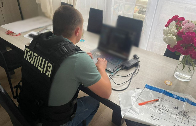 Привласнили криптовалютні активи іноземних громадян: у Хмельницькому викрили організаторів шахрайського call-центру