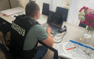 Присвоили криптовалютные активы иностранных граждан: в Хмельницком разоблачили организаторов мошеннического call-центра