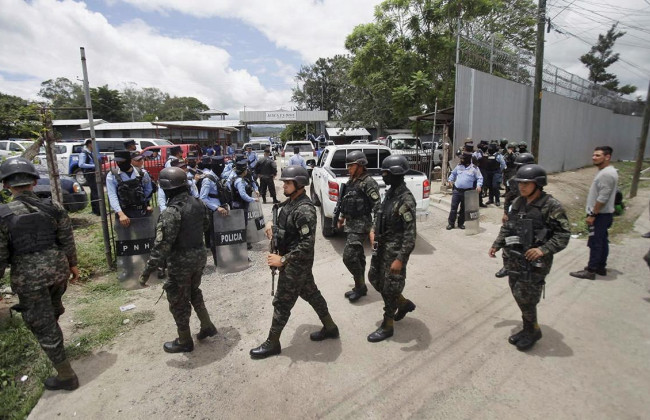 У жіночій в'язниці Гондураса стався бунт: загинули десятки ув'язнених