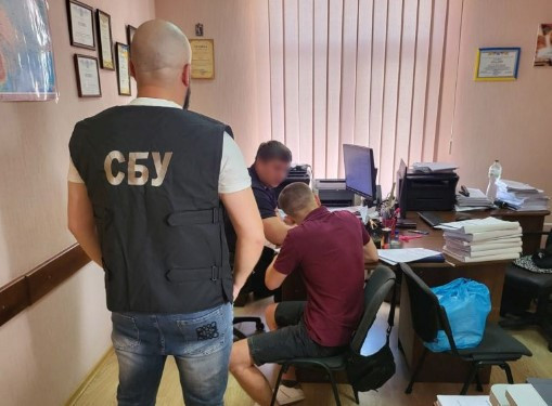 Видавав себе за волонтера, який збирає кошти для ЗСУ: підозрюється житель Вінниці