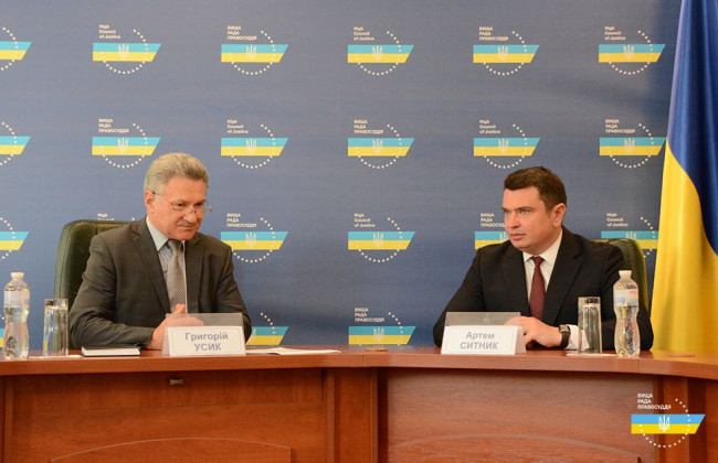 ВСП в лице Григория Усика подписала Меморандум с НАПК в лице Артема Сытника