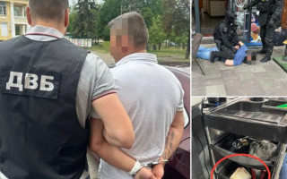 У Києві затримали посадовця за систематичні побори з торговців стихійного ринку