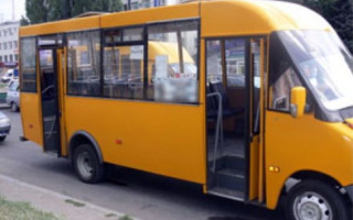 Напав з ножем на водія маршрутки: зловмиснику загрожує до 7 років позбавлення волі