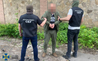 Наводил российские ракеты на заводы Николаева и «охотился на Брэдли»: задержали вражеского информатора