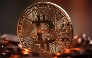 Биткоин снова стал дороже $30 000 — впервые с конца апреля