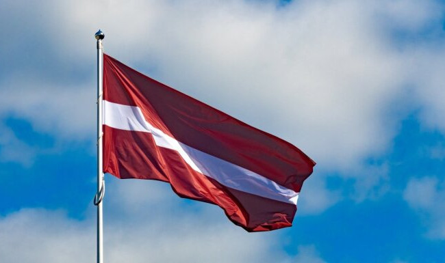 Сейм Латвии запретил оплаченную предвыборную агитацию на русском языке