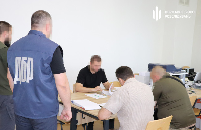 Вирішили продати 15 тисяч цигарок, що призначалися військовим: судитимуть посадовців, які завідують продовольством