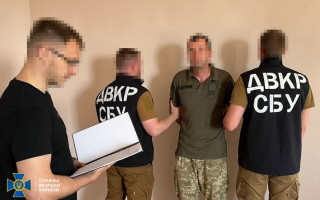 Шпионил за самолетами ВСУ и бронемашинами «MaxxPro»: задержали еще одного «крота»