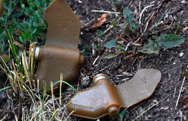 На Харьковщине мужчина поднял российскую мину и чуть не погиб