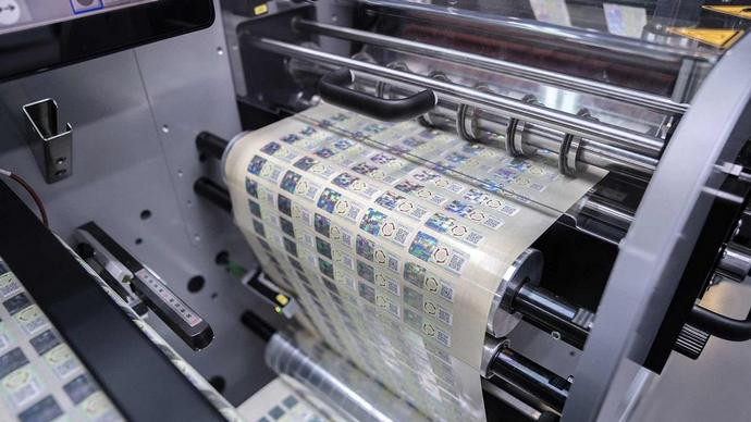Укрпошта випустить марки з розвідниками та мерч з котом Буданова