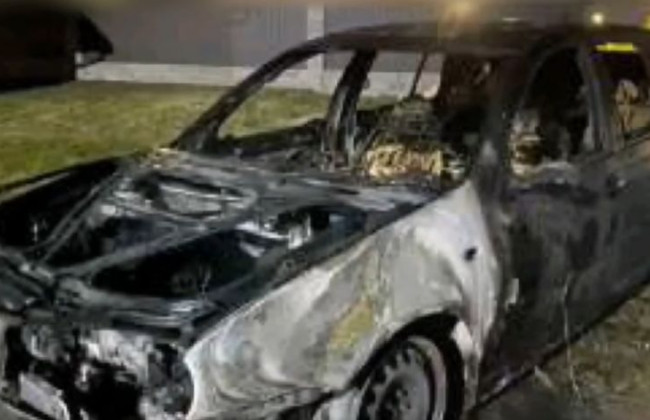 На Киевщине мужчина из-за ревности сжег авто соперника, видео