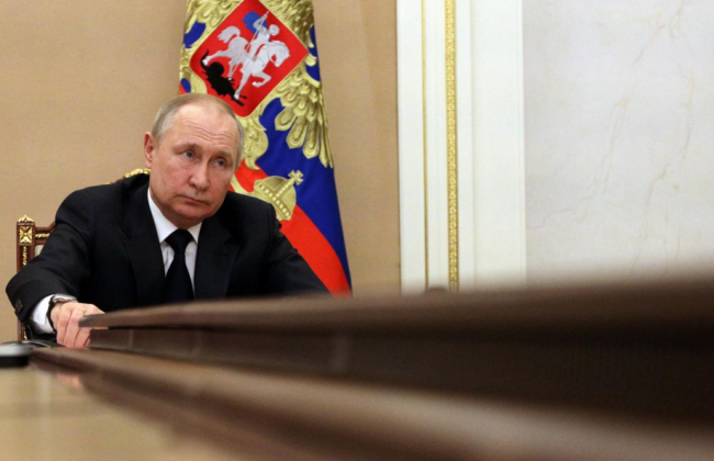 Путин подписал закон, разрешающий задерживать россиян за нарушение режима военного положения