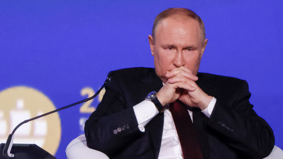Самолет Путина покидает Москву и, вероятно, летит в Петербург, — СМИ