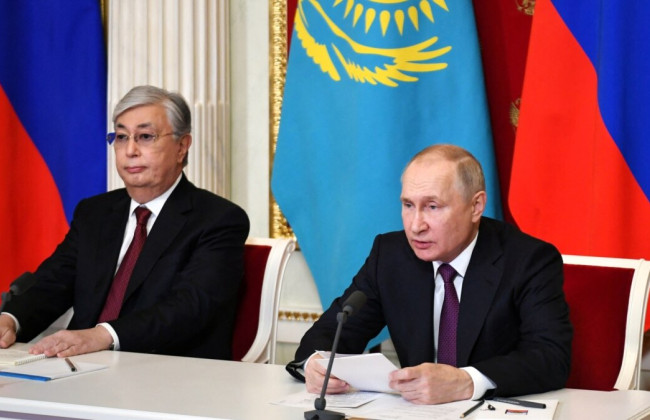 Путин позвонил президенту Казахстана Токаеву, а тот ответил, что все происходящее – внутреннее дело россии