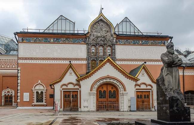 У Москві евакуювали відвідувачів Третяковської галереї: відео