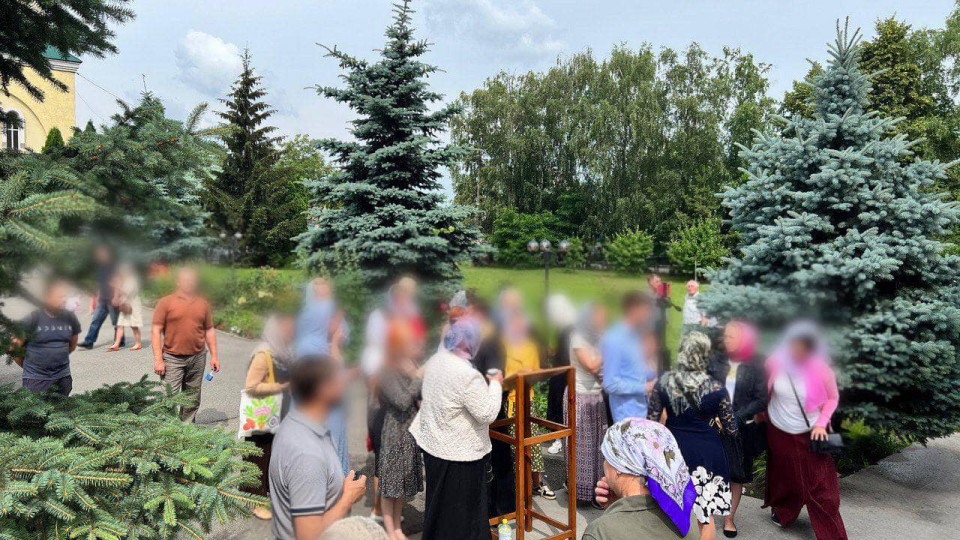 На Київщині під час процедури переходу вірян з УПЦ до ПЦУ виник конфлікт між сторонами