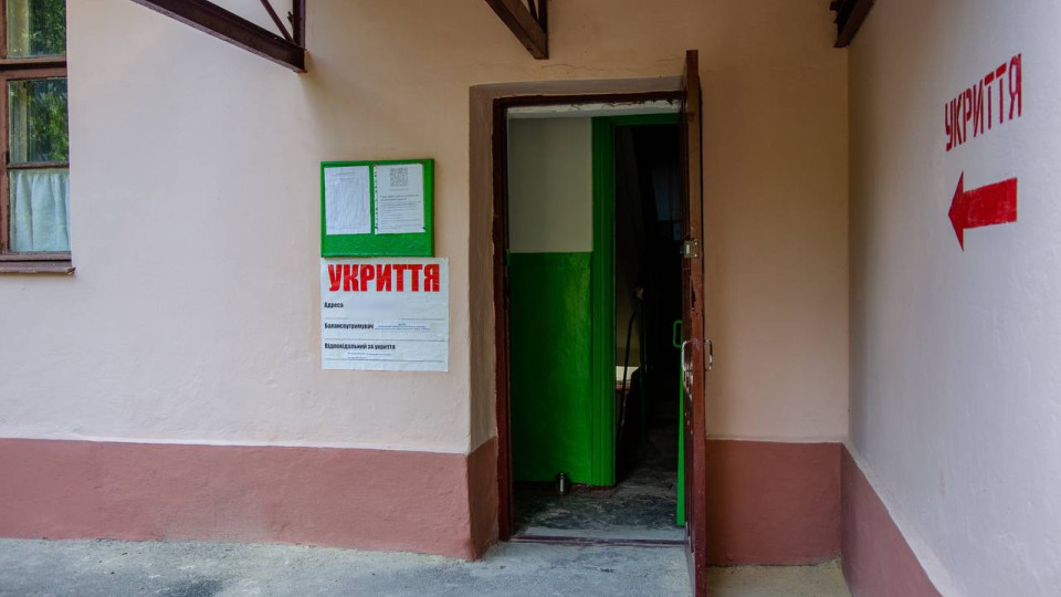 У столиці встановлять електронну систему доступу до укриттів : двері до сховища відчинятимуться чотирма способами
