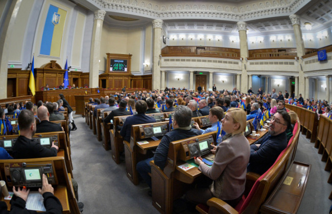 У «Слузі народу» хочуть штрафувати за кредити під 1400% річних