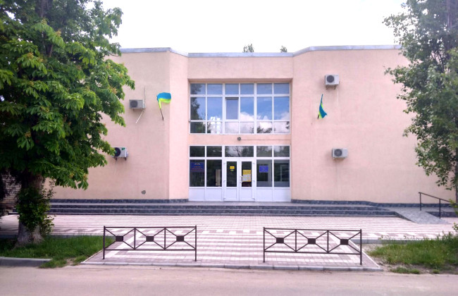 Помічник судді викрав електронний ключ судді, підробив рішення суду та надав його позивачу в обмін на гроші