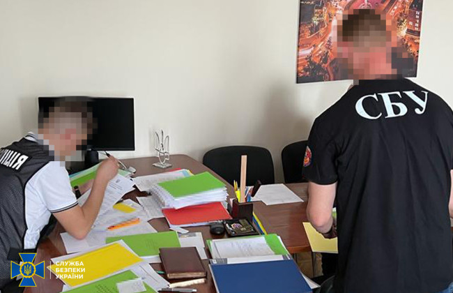 Вкрали понад 7,5 млн гривень на будівництві селищних амбулаторій: викрито посадовця ОВА та його спільників