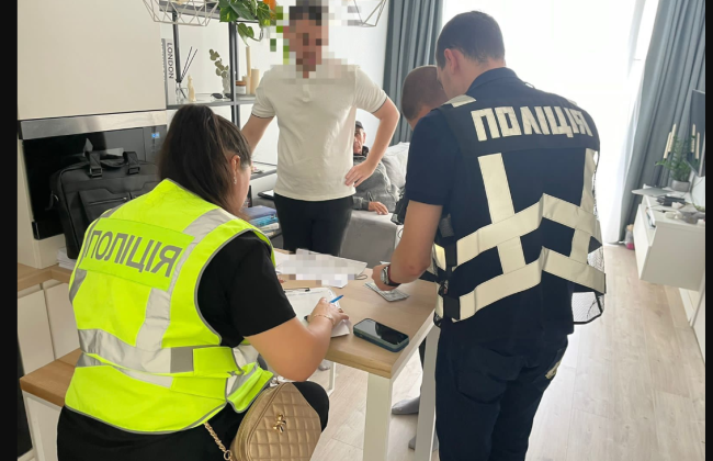 $2500 за допомогу росіянці в отриманні посвідки на тимчасове проживання в Україні: у Києві повідомлено про підозру адвокату