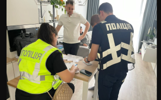 $2500 за помощь россиянам в получении вида на временное проживание в Украине: в Киеве сообщено о подозрении адвокату