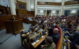 Депутати запровадять доплати для поранених військових та дадуть можливість строковикам йти на фронт