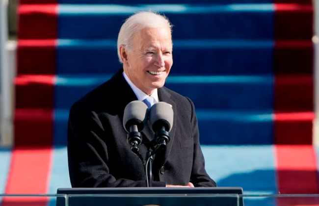 Путін став слабшим, він програє війну вдома, — Байден про бунт Пригожина