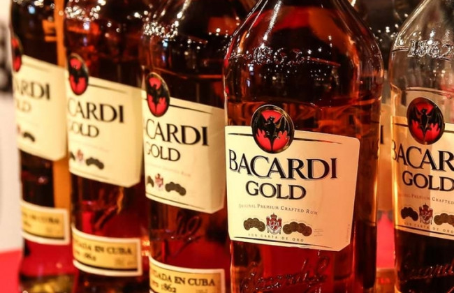 Виробник алкоголю Bacardi обіцяв піти з рф, а натомість збільшив там свій прибуток