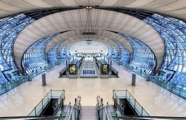 Жінка втратила ногу на ескалаторі в аеропорту Бангкока: деталі жахливого інциденту