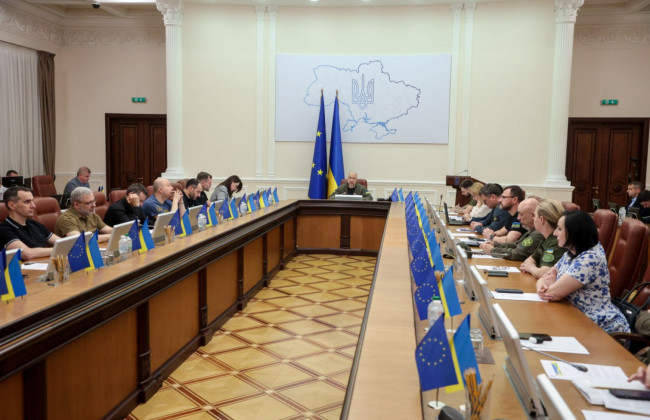 Кабмін вніс новий законопроект про боротьбу з впливом олігархів на політичні партії