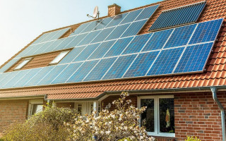 В Україні домогосподарства зможуть продавати електроенергію, вироблену сонячними панелями