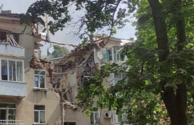 В Сумах российский беспилотник попал в жилой дом: погиб человек