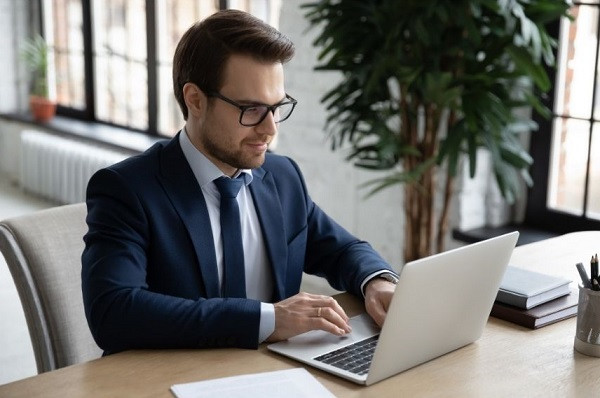 Охочі працювати в держорганах на деокупованих територіях України вже можуть подавати анкети