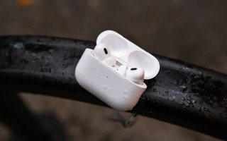 Наступна версія навушників AirPods Pro від Apple зможе перевіряти слух і вимірювати температуру
