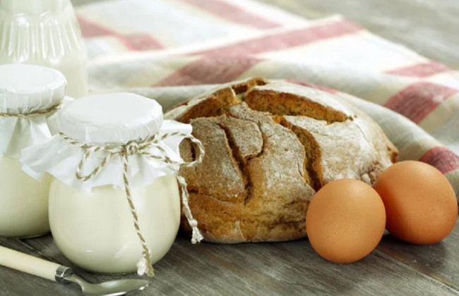 Кабмін на час воєнного стану обмежив націнку на вітчизняні яйця, батон, молоко